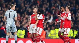 由年轻前锋 由年轻前锋